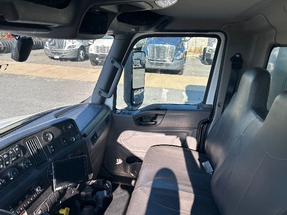Medium Duty Box Truck-Light and Medium Duty Trucks-International-2023-MV607N-Greensboro-NC-212,978\n\t\tmiles-$ 61,000 - Image 19