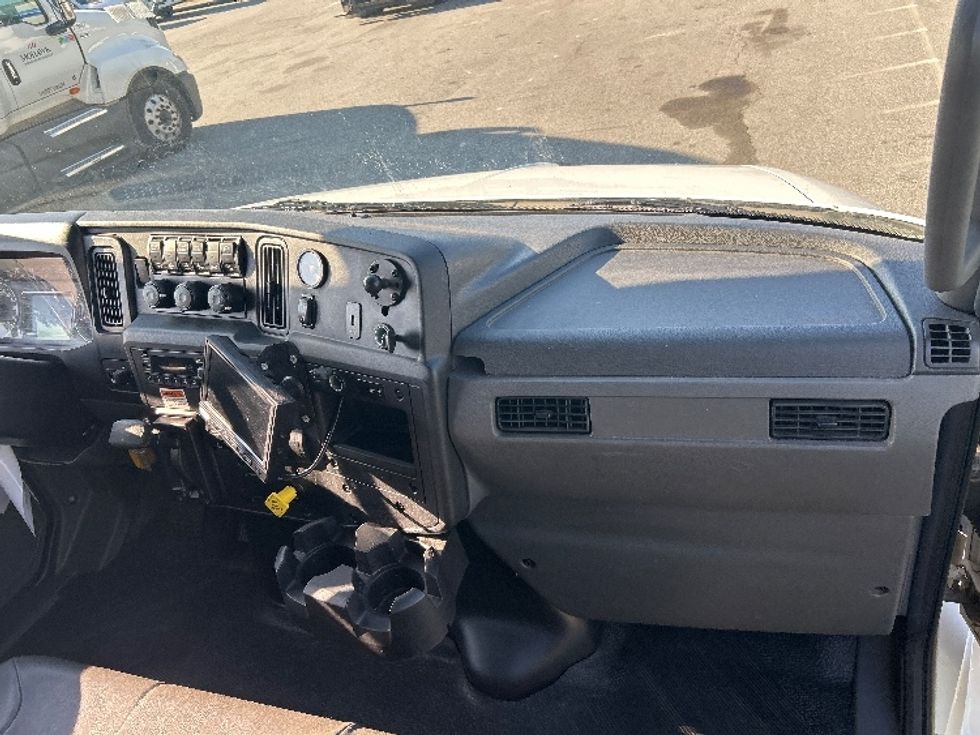 Medium Duty Box Truck-Light and Medium Duty Trucks-International-2023-MV607N-Greensboro-NC-212,978\n\t\tmiles-$ 61,000 - Image 21