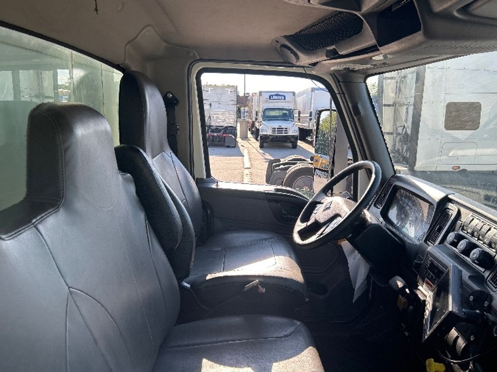Medium Duty Box Truck-Light and Medium Duty Trucks-International-2023-MV607N-Greensboro-NC-212,978\n\t\tmiles-$ 61,000 - Image 22