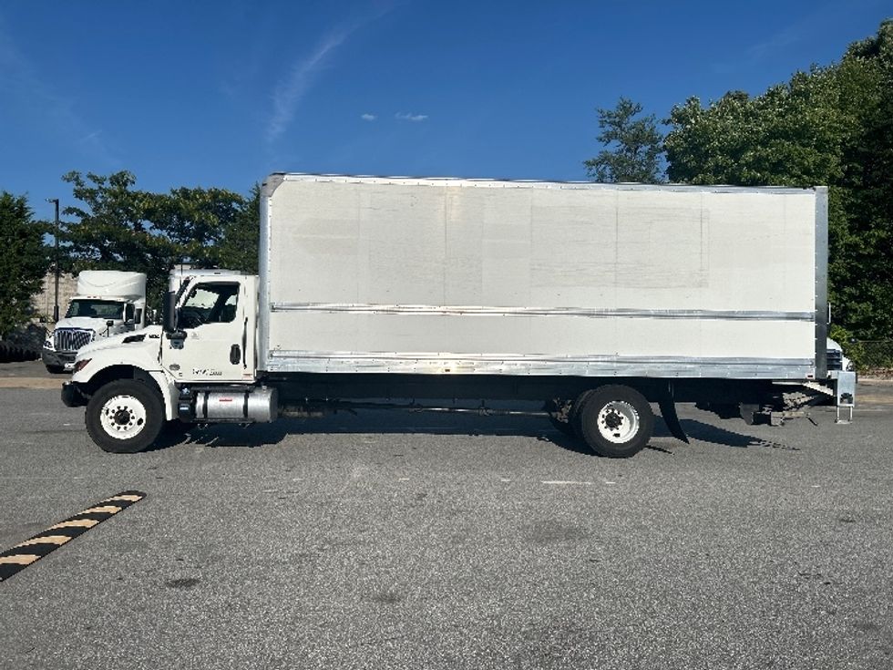 Medium Duty Box Truck-Light and Medium Duty Trucks-International-2023-MV607N-Greensboro-NC-212,978\n\t\tmiles-$ 61,000 - Image 4