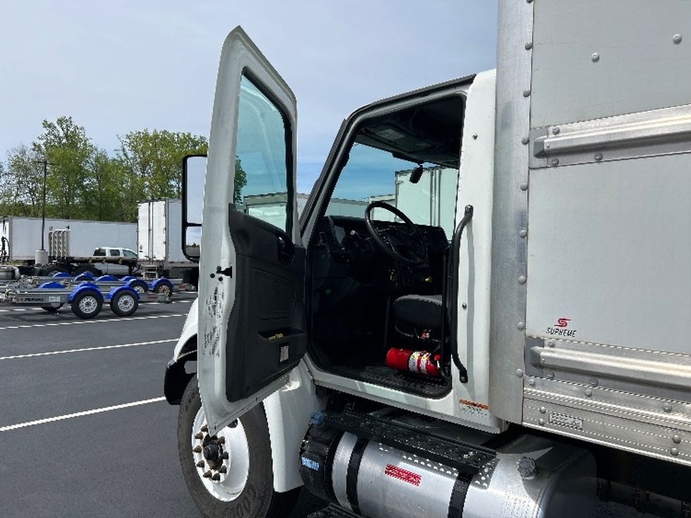 Medium Duty Box Truck-Light and Medium Duty Trucks-International-2023-MV607N-Greensboro-NC-222,165\n\t\tmiles-$ 56,750 - Image 16