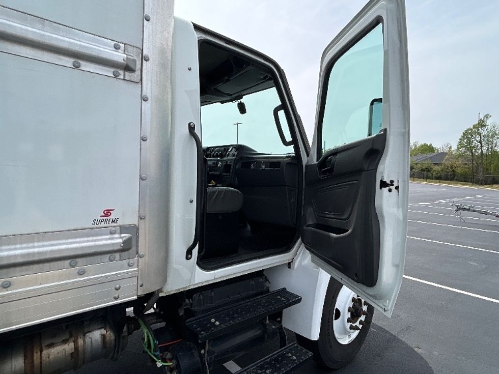 Medium Duty Box Truck-Light and Medium Duty Trucks-International-2023-MV607N-Greensboro-NC-222,165\n\t\tmiles-$ 56,750 - Image 18