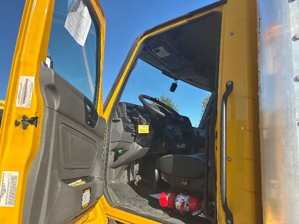 Medium Duty Box Truck-Light and Medium Duty Trucks-International-2023-MV607N-Lafayette-LA-178,006\n\t\tmiles-$ 54,250 - Image 14