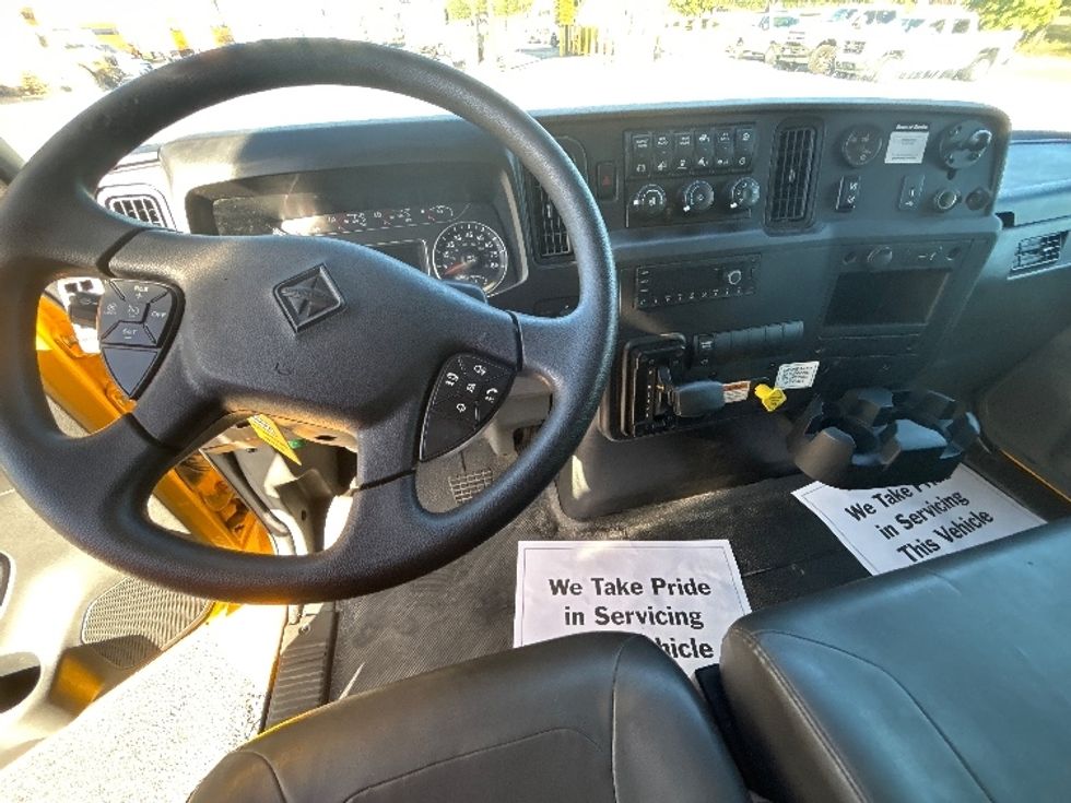 Medium Duty Box Truck-Light and Medium Duty Trucks-International-2023-MV607N-Lafayette-LA-178,006\n\t\tmiles-$ 54,250 - Image 15