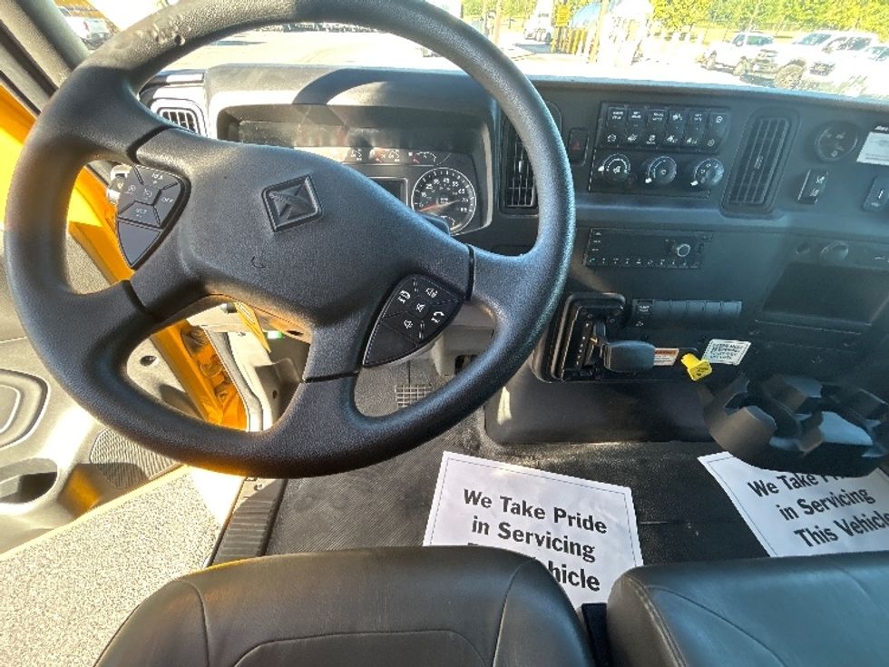 Medium Duty Box Truck-Light and Medium Duty Trucks-International-2023-MV607N-Lafayette-LA-178,006\n\t\tmiles-$ 54,250 - Image 16