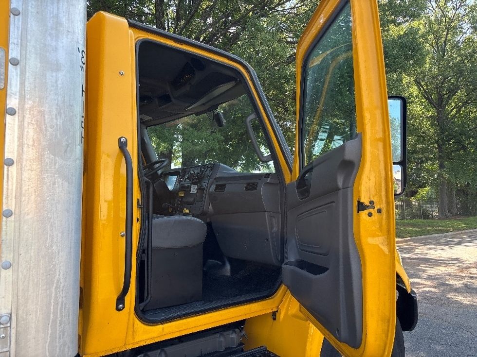 Medium Duty Box Truck-Light and Medium Duty Trucks-International-2023-MV607N-Little Rock-AR-247,312\n\t\tmiles-$ 46,000 - Image 19