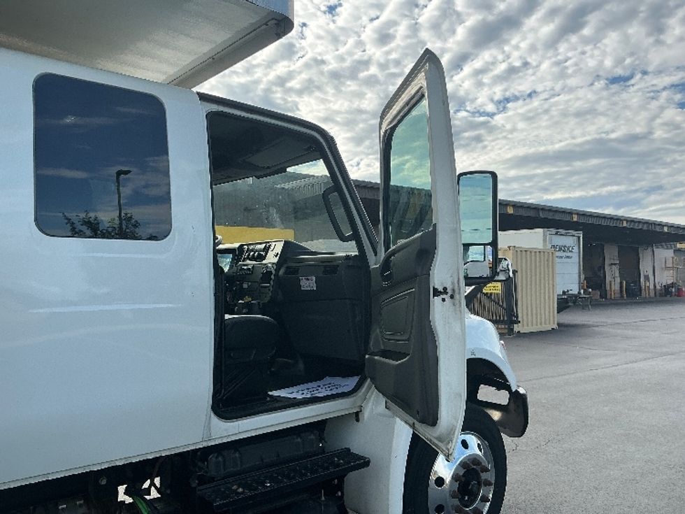 Medium Duty Box Truck-Light and Medium Duty Trucks-International-2023-MV607N-Melrose Park-IL-55,163\n\t\tmiles-$ 90,500 - Image 20