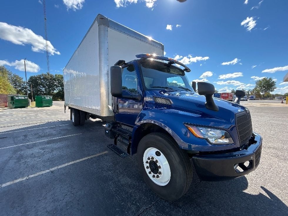 Medium Duty Box Truck-Light and Medium Duty Trucks-International-2023-MV607N-Memphis-TN-373,133\n\t\tmiles-$ 31,000 - Image 1
