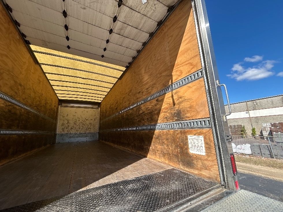 Medium Duty Box Truck-Light and Medium Duty Trucks-International-2023-MV607N-Memphis-TN-373,133\n\t\tmiles-$ 31,000 - Image 12