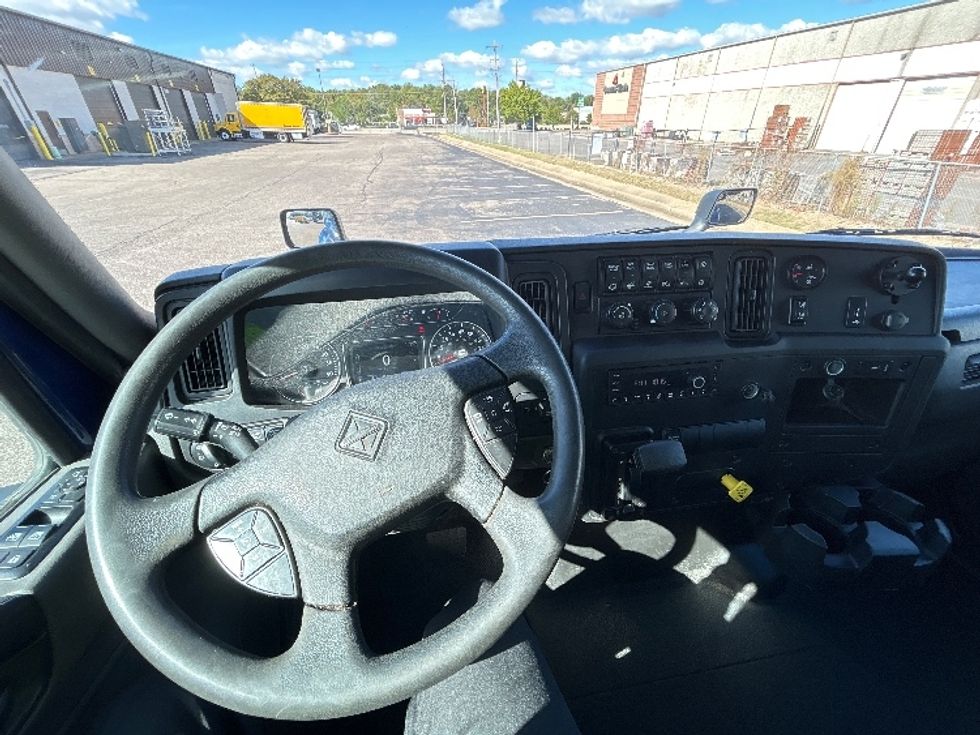 Medium Duty Box Truck-Light and Medium Duty Trucks-International-2023-MV607N-Memphis-TN-373,133\n\t\tmiles-$ 31,000 - Image 18