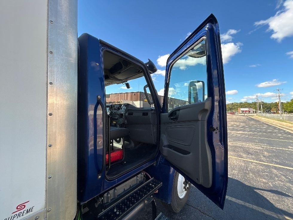 Medium Duty Box Truck-Light and Medium Duty Trucks-International-2023-MV607N-Memphis-TN-373,133\n\t\tmiles-$ 31,000 - Image 20