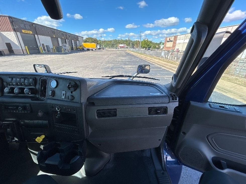 Medium Duty Box Truck-Light and Medium Duty Trucks-International-2023-MV607N-Memphis-TN-373,133\n\t\tmiles-$ 31,000 - Image 21
