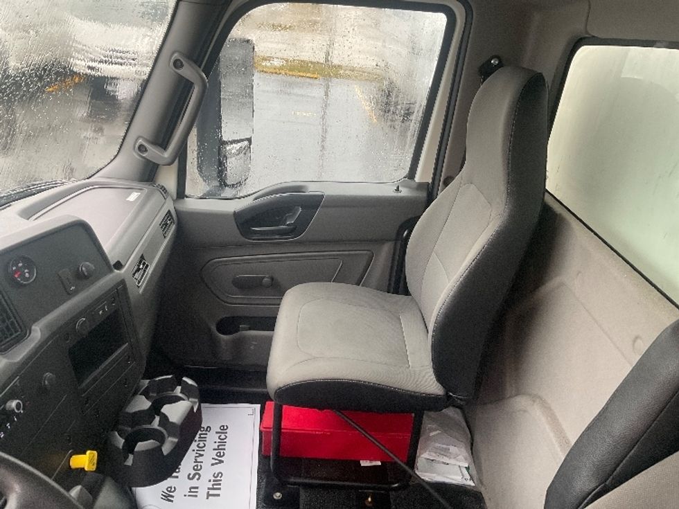 Medium Duty Box Truck-Light and Medium Duty Trucks-International-2023-MV607N-Milwaukee-WI-103,611\n\t\tmiles-$ 70,250 - Image 18