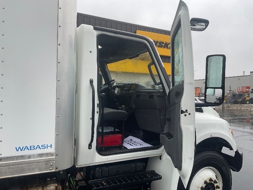 Medium Duty Box Truck-Light and Medium Duty Trucks-International-2023-MV607N-Milwaukee-WI-103,611\n\t\tmiles-$ 70,250 - Image 19