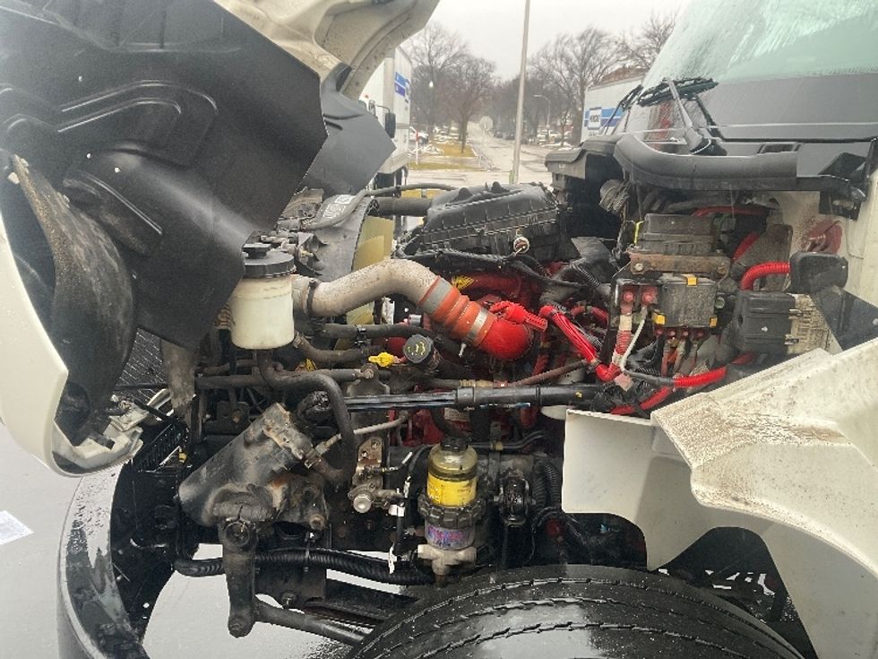 Medium Duty Box Truck-Light and Medium Duty Trucks-International-2023-MV607N-Milwaukee-WI-103,611\n\t\tmiles-$ 70,250 - Image 23