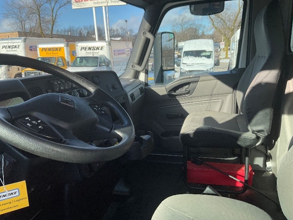 Medium Duty Box Truck-Light and Medium Duty Trucks-International-2023-MV607N-Milwaukee-WI-98,862\n\t\tmiles-$ 71,000 - Image 19