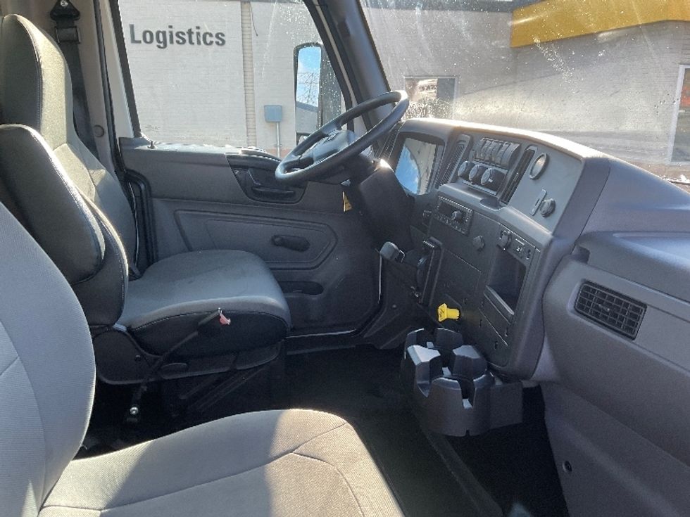 Medium Duty Box Truck-Light and Medium Duty Trucks-International-2023-MV607N-Milwaukee-WI-98,862\n\t\tmiles-$ 71,000 - Image 22