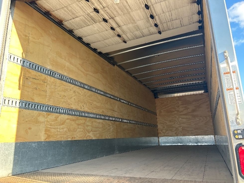 Medium Duty Box Truck-Light and Medium Duty Trucks-International-2023-MV607N-Mississauga-ON-217,206\n\t\tkm-$ 91,000 - Image 11