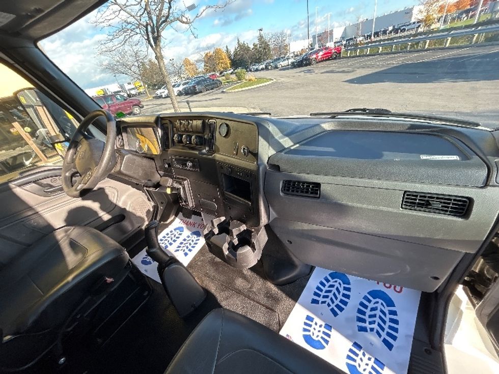 Medium Duty Box Truck-Light and Medium Duty Trucks-International-2023-MV607N-Mississauga-ON-217,206\n\t\tkm-$ 91,000 - Image 21