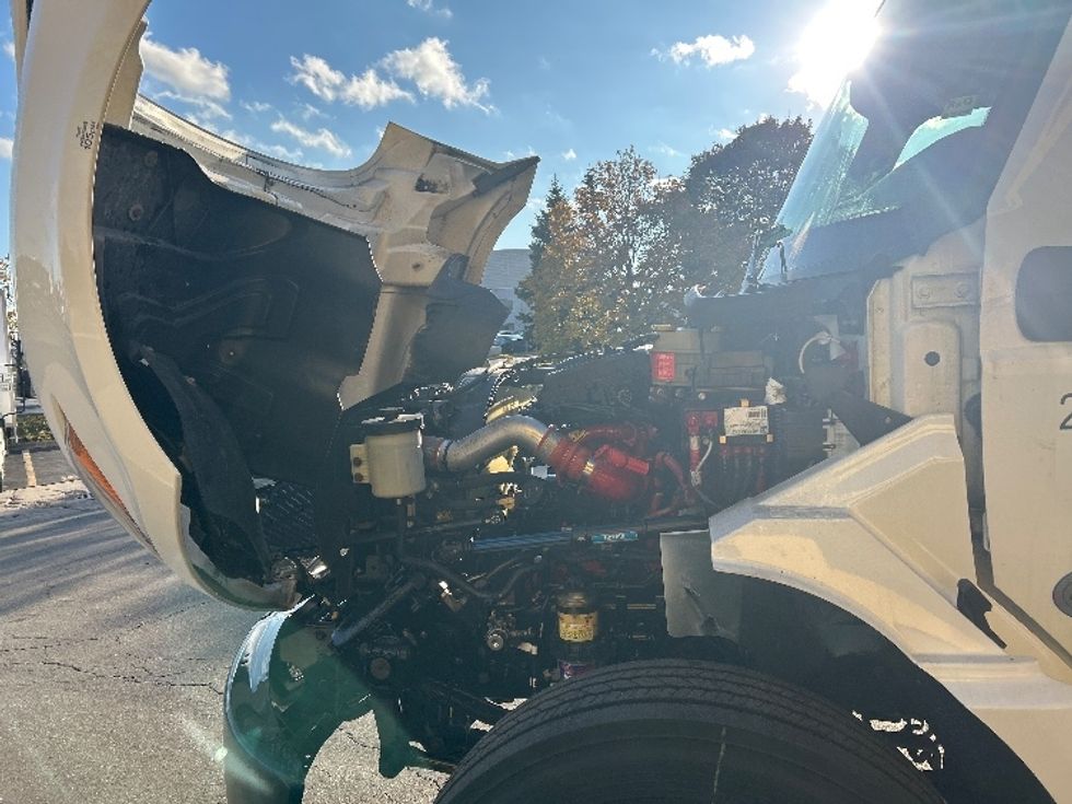 Medium Duty Box Truck-Light and Medium Duty Trucks-International-2023-MV607N-Mississauga-ON-217,206\n\t\tkm-$ 91,000 - Image 24