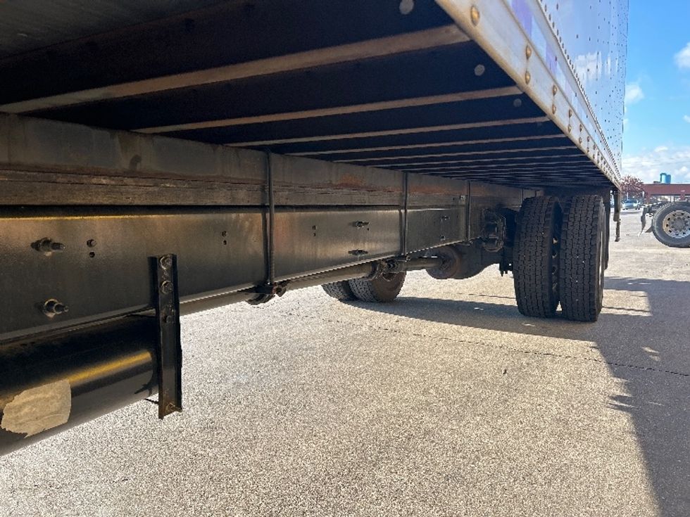 Medium Duty Box Truck-Light and Medium Duty Trucks-International-2023-MV607N-Mississauga-ON-217,206\n\t\tkm-$ 91,000 - Image 5