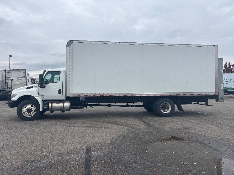 Medium Duty Box Truck-Light and Medium Duty Trucks-International-2023-MV607N-Oakwood Village-OH-196,100\n\t\tmiles-$ 58,500 - Image 4