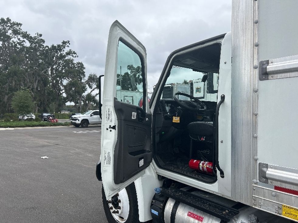 Medium Duty Box Truck-Light and Medium Duty Trucks-International-2023-MV607N-Ocala-FL-228,204\n\t\tmiles-$ 54,000 - Image 16