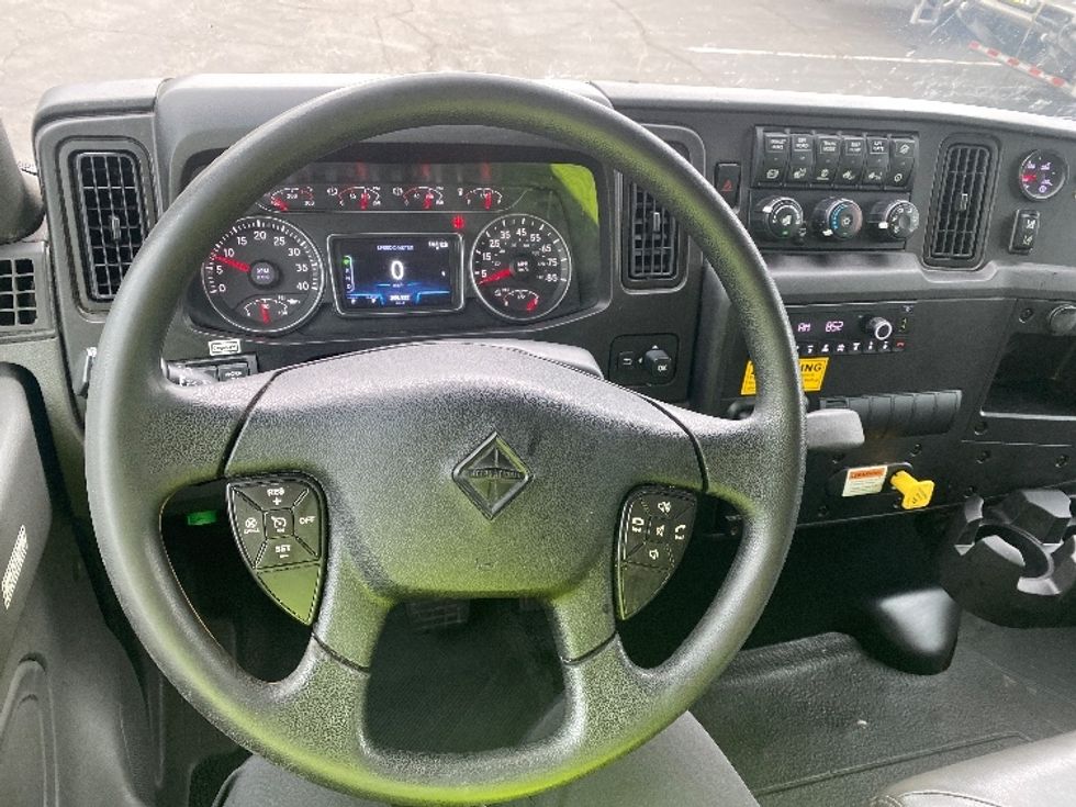 Medium Duty Box Truck-Light and Medium Duty Trucks-International-2023-MV607N-Parsippany-NJ-208,323\n\t\tmiles-$ 53,750 - Image 17