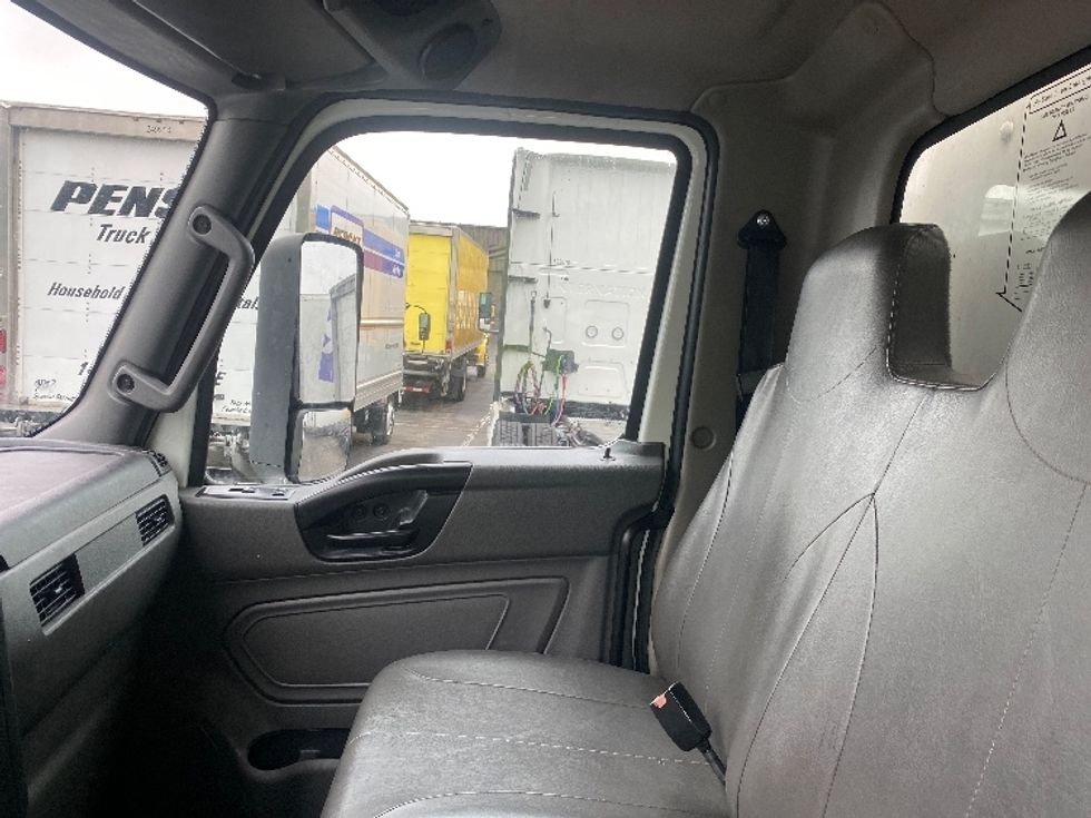 Medium Duty Box Truck-Light and Medium Duty Trucks-International-2023-MV607N-Parsippany-NJ-208,323\n\t\tmiles-$ 53,750 - Image 19
