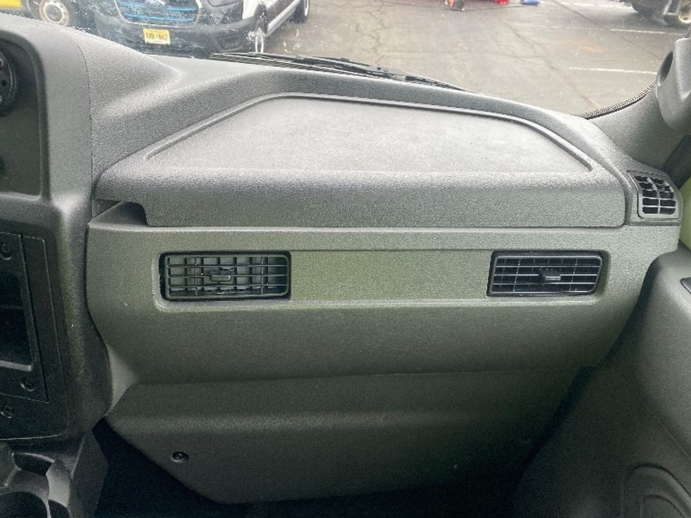 Medium Duty Box Truck-Light and Medium Duty Trucks-International-2023-MV607N-Parsippany-NJ-208,323\n\t\tmiles-$ 53,750 - Image 21