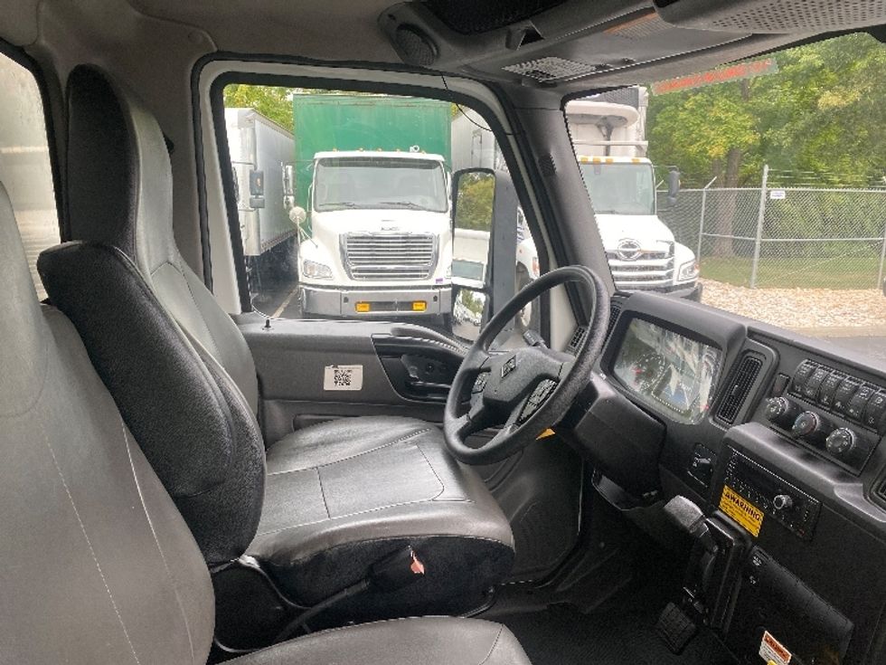 Medium Duty Box Truck-Light and Medium Duty Trucks-International-2023-MV607N-Parsippany-NJ-208,323\n\t\tmiles-$ 53,750 - Image 22