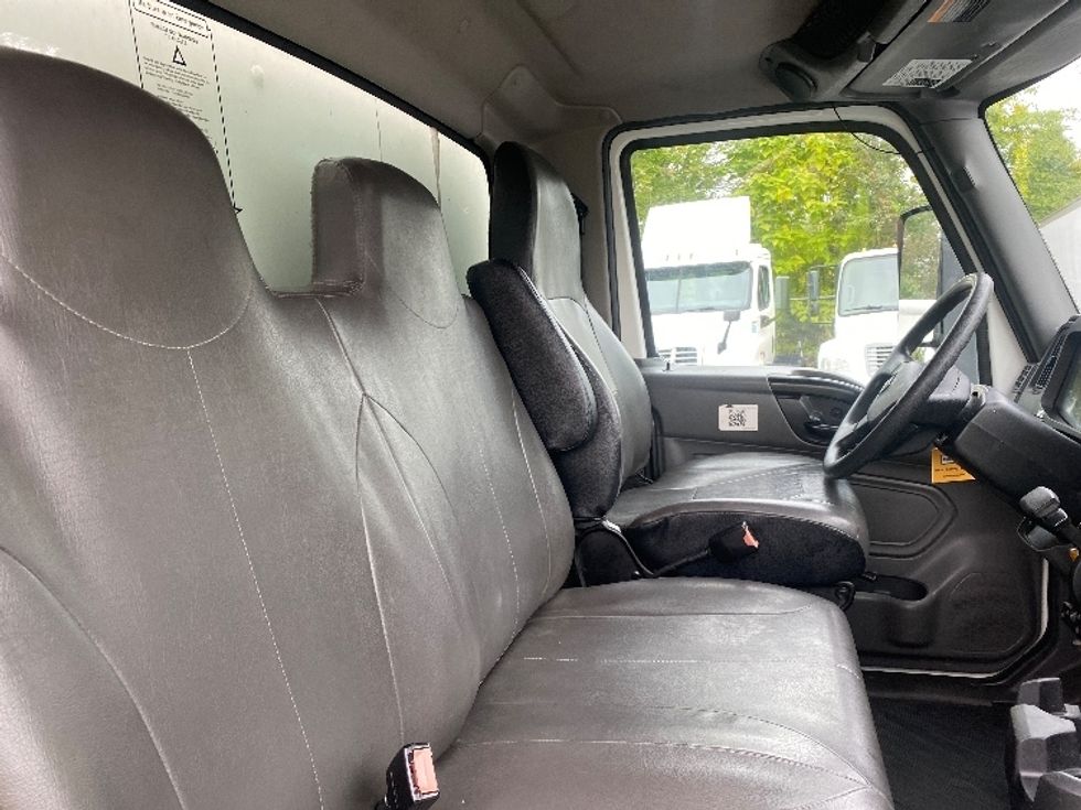 Medium Duty Box Truck-Light and Medium Duty Trucks-International-2023-MV607N-Parsippany-NJ-208,323\n\t\tmiles-$ 53,750 - Image 26