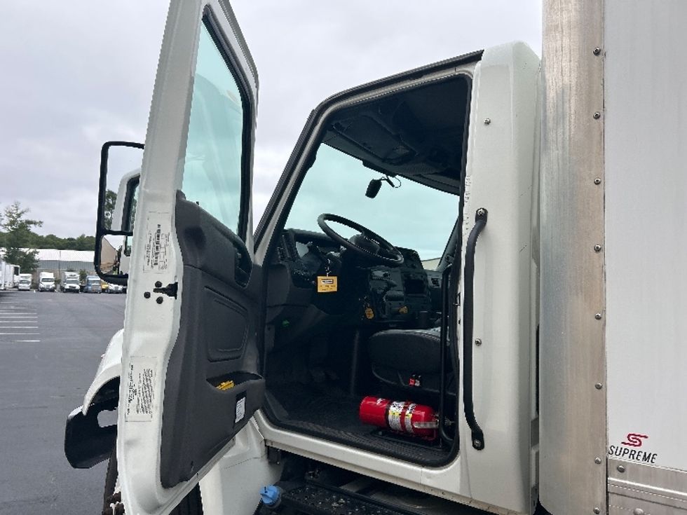 Medium Duty Box Truck-Light and Medium Duty Trucks-International-2023-MV607N-Pensacola-FL-194,470\n\t\tmiles-$ 60,500 - Image 15