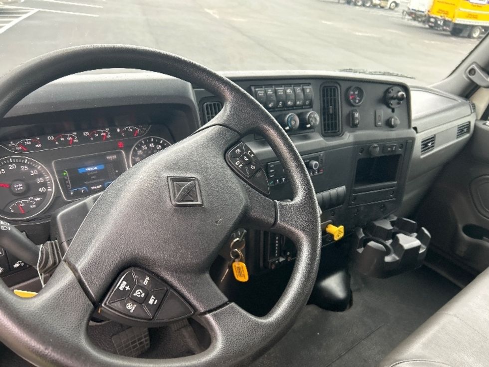 Medium Duty Box Truck-Light and Medium Duty Trucks-International-2023-MV607N-Pensacola-FL-194,470\n\t\tmiles-$ 60,500 - Image 17
