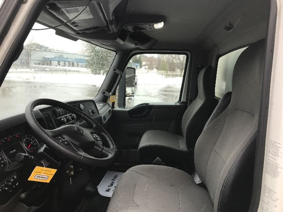 Medium Duty Box Truck-Light and Medium Duty Trucks-International-2023-MV607N-Pewaukee-WI-110,958\n\t\tmiles-$ 69,250 - Image 18