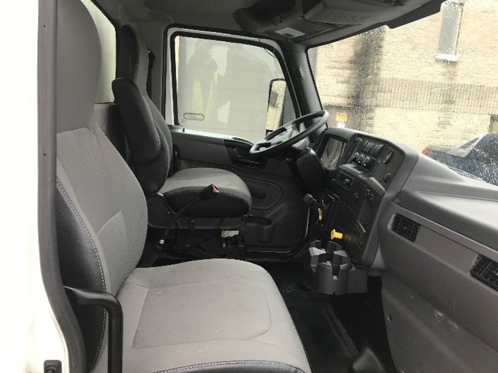 Medium Duty Box Truck-Light and Medium Duty Trucks-International-2023-MV607N-Pewaukee-WI-110,958\n\t\tmiles-$ 69,250 - Image 21