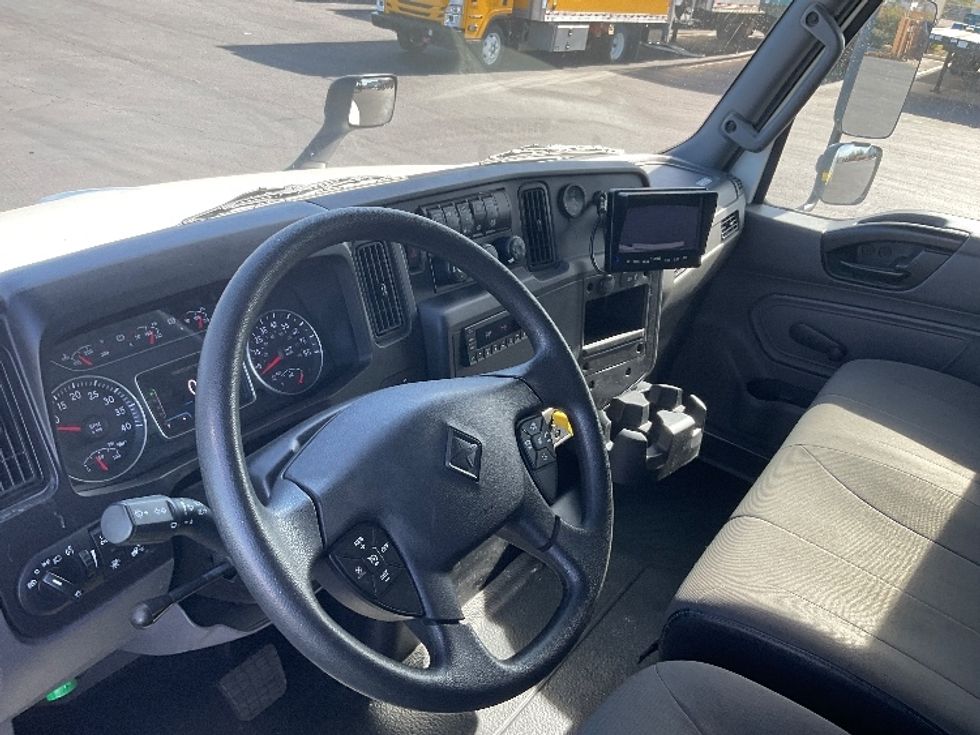 Medium Duty Box Truck-Light and Medium Duty Trucks-International-2023-MV607N-Phoenix-AZ-36,608\n\t\tmiles-$ 88,000 - Image 17