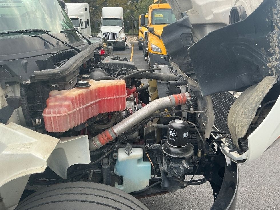 Medium Duty Box Truck-Light and Medium Duty Trucks-International-2023-MV607N-Piqua-OH-205,119\n\t\tmiles-$ 54,000 - Image 23