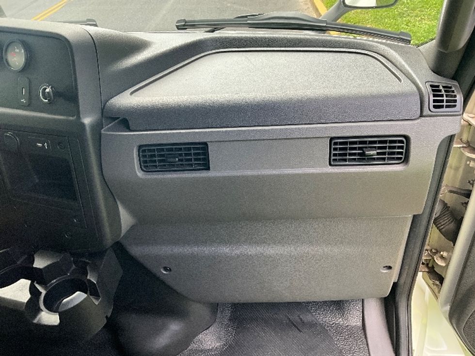 Medium Duty Box Truck-Light and Medium Duty Trucks-International-2023-MV607N-Reading-PA-104,780\n\t\tmiles-$ 75,000 - Image 21