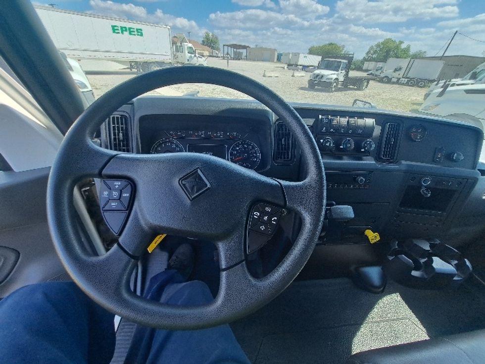 Medium Duty Box Truck-Light and Medium Duty Trucks-International-2023-MV607N-Rockwall-TX-25,522\n\t\tmiles-$ 81,750 - Image 18