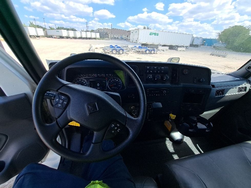 Medium Duty Box Truck-Light and Medium Duty Trucks-International-2023-MV607N-Rockwall-TX-25,938\n\t\tmiles-$ 79,000 - Image 18