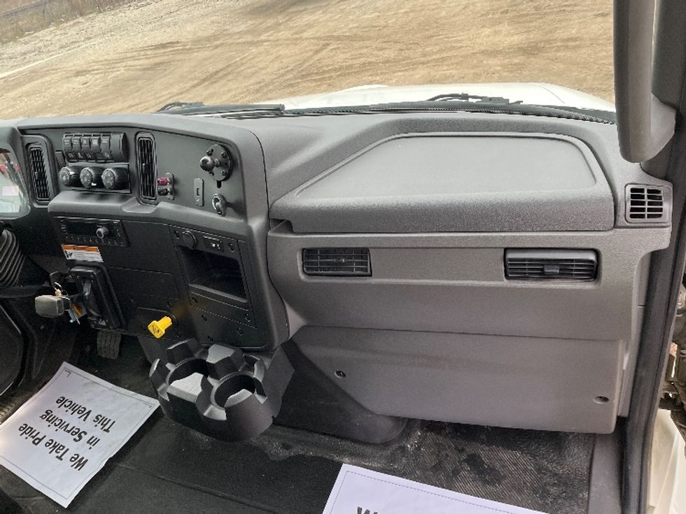 Medium Duty Box Truck-Light and Medium Duty Trucks-International-2024-MV607-Goshen-IN-36,778\n\t\tmiles-$ 94,250 - Image 21