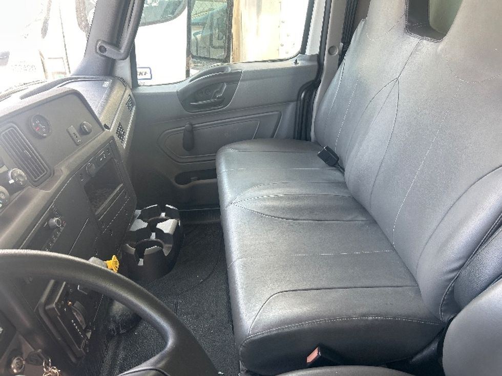 Medium Duty Box Truck-Light and Medium Duty Trucks-International-2024-MV607N-Columbus-GA-24,364\n\t\tmiles-$ 107,000 - Image 19