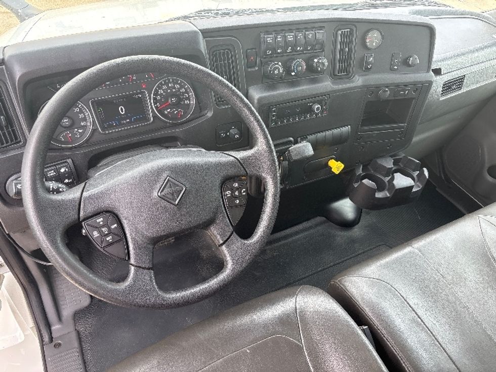 Medium Duty Box Truck-Light and Medium Duty Trucks-International-2024-MV607N-Hammond-LA-110,949\n\t\tmiles-$ 79,000 - Image 18