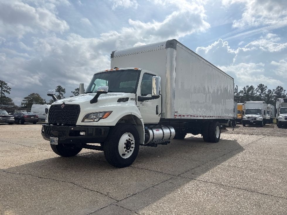 Medium Duty Box Truck-Light and Medium Duty Trucks-International-2024-MV607N-Hammond-LA-110,949\n\t\tmiles-$ 79,000 - Image 3