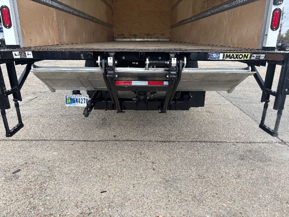 Medium Duty Box Truck-Light and Medium Duty Trucks-International-2024-MV607N-Hammond-LA-110,949\n\t\tmiles-$ 79,000 - Image 9