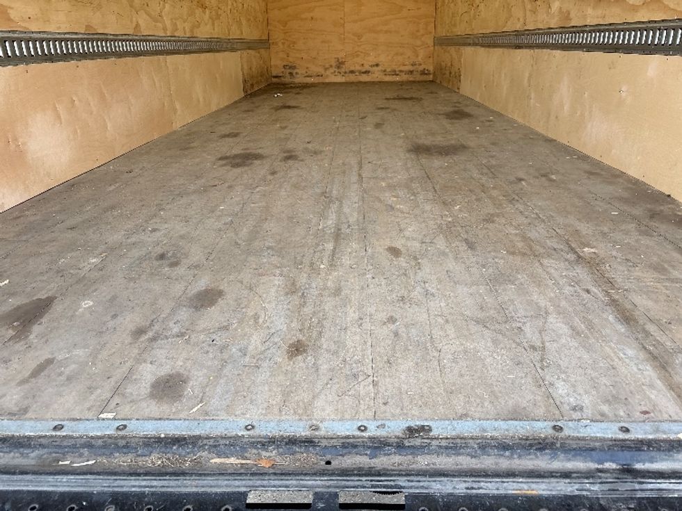 Medium Duty Box Truck-Light and Medium Duty Trucks-International-2024-MV607N-Hammond-LA-85,568\n\t\tmiles-$ 83,250 - Image 10