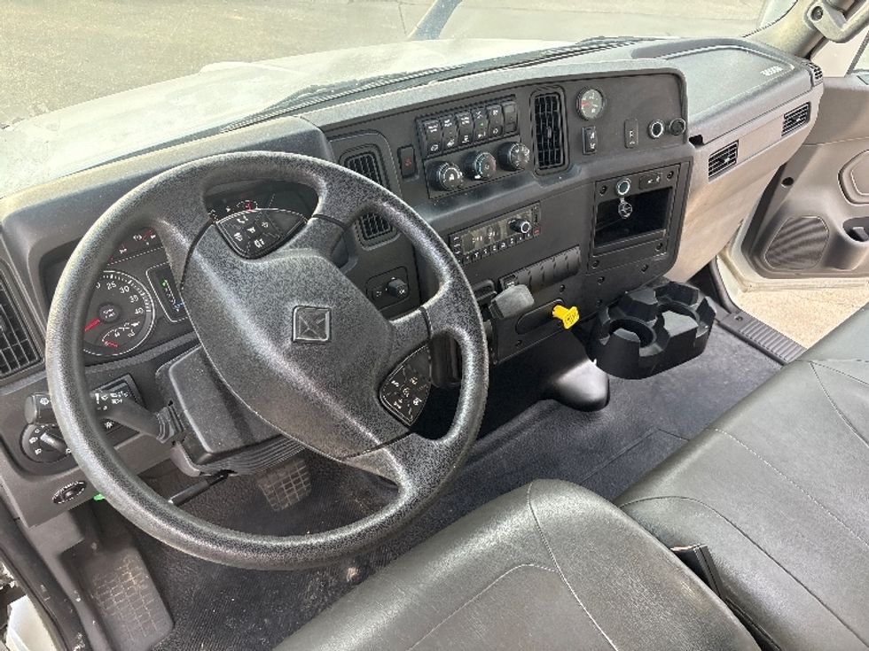 Medium Duty Box Truck-Light and Medium Duty Trucks-International-2024-MV607N-Hammond-LA-85,568\n\t\tmiles-$ 83,250 - Image 18