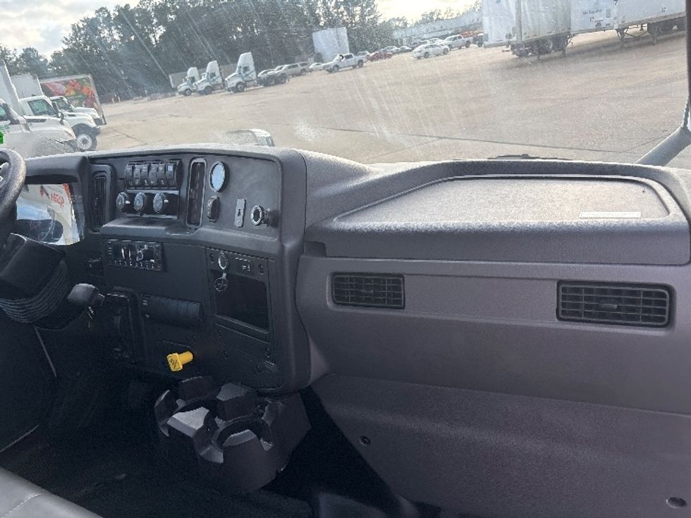 Medium Duty Box Truck-Light and Medium Duty Trucks-International-2024-MV607N-Hammond-LA-85,568\n\t\tmiles-$ 83,250 - Image 21