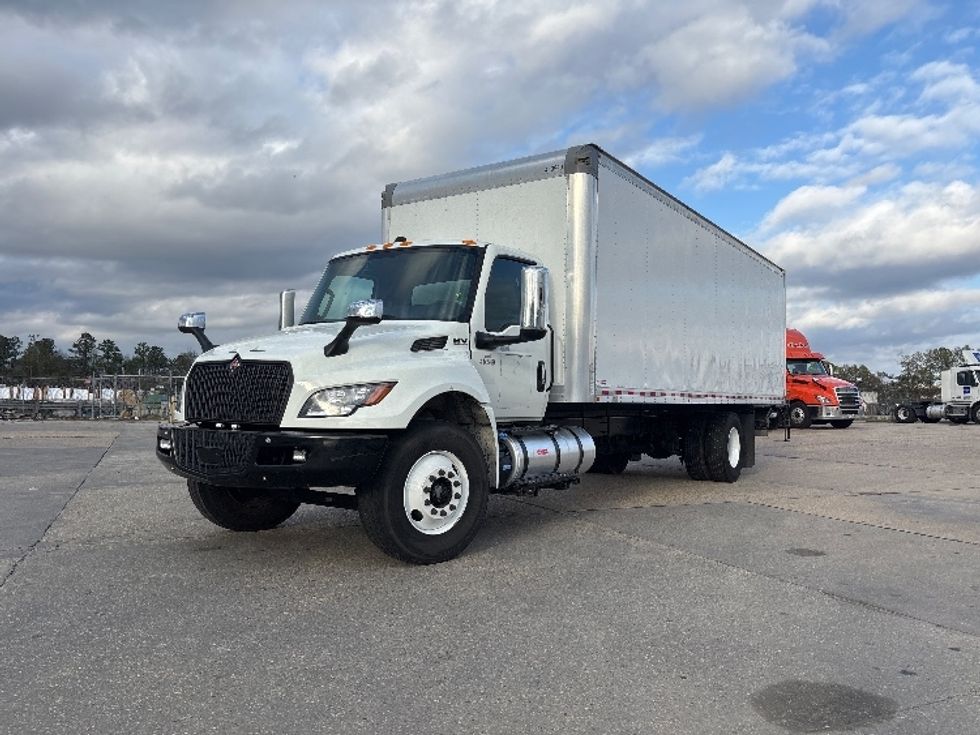 Medium Duty Box Truck-Light and Medium Duty Trucks-International-2024-MV607N-Hammond-LA-85,568\n\t\tmiles-$ 83,250 - Image 3